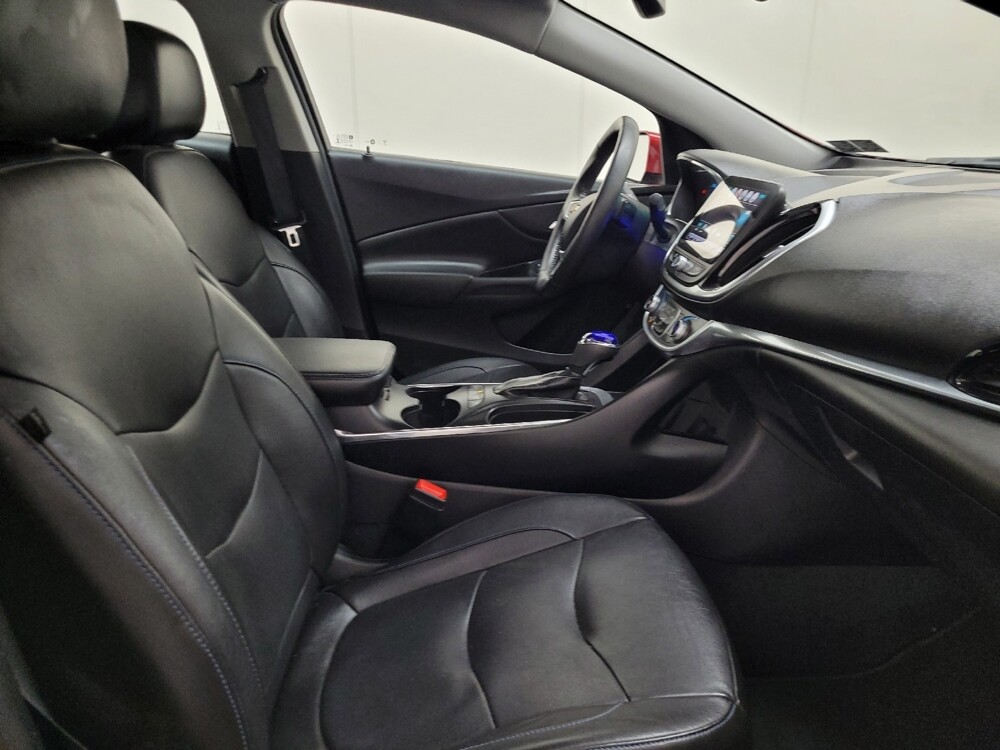 2018 Chevrolet Volt in Pittsburgh, PA 15236 - 18120008 21