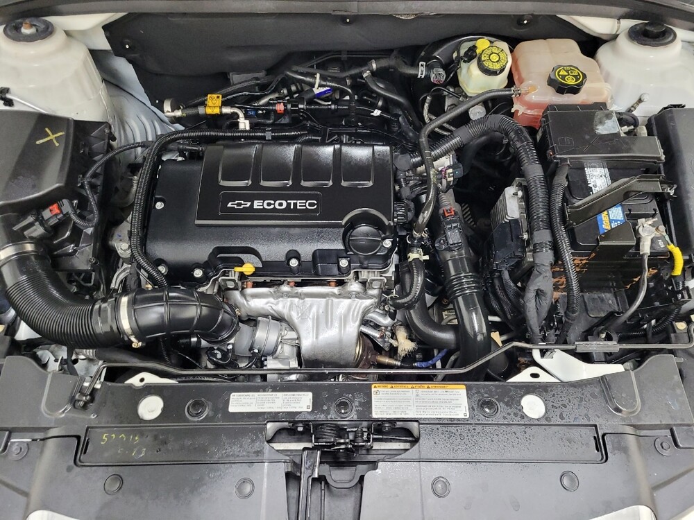 2015 Chevrolet Cruze in Pittsburgh, PA 15236 - 18120018 30