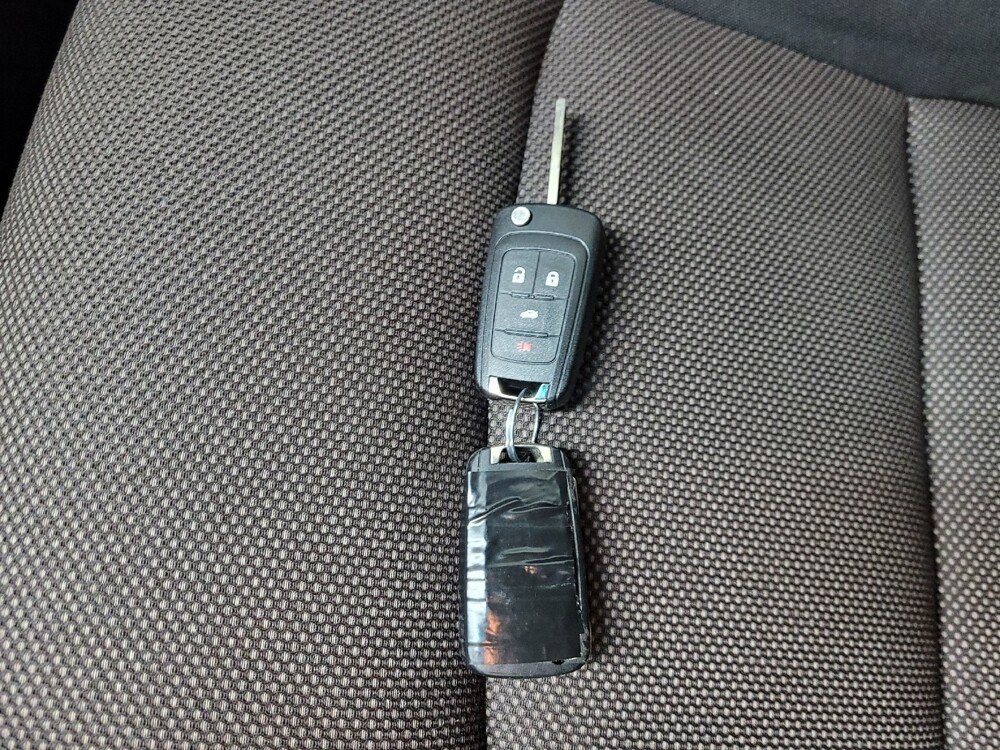 2015 Chevrolet Cruze in Pittsburgh, PA 15236 - 18120018 32