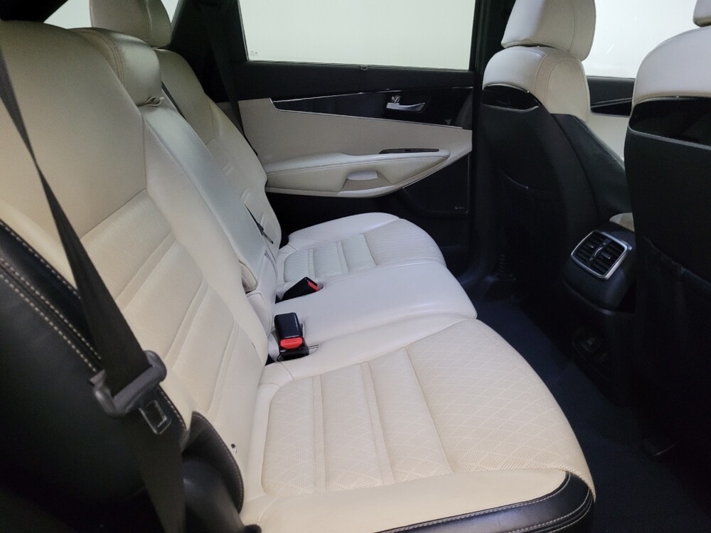 2017 Kia Sorento in Glen Burnie, MD 21061 - 18120020 19