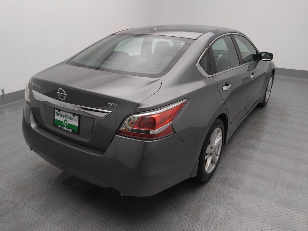 2015 Nissan Altima in St. Louis, MO 63136 - 18120021 9