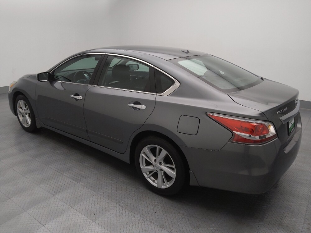2015 Nissan Altima in St. Louis, MO 63136 - 18120021 3