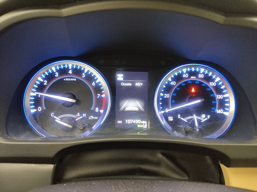 2018 Toyota Highlander in Wichita, KS 67207 - 18120023 23