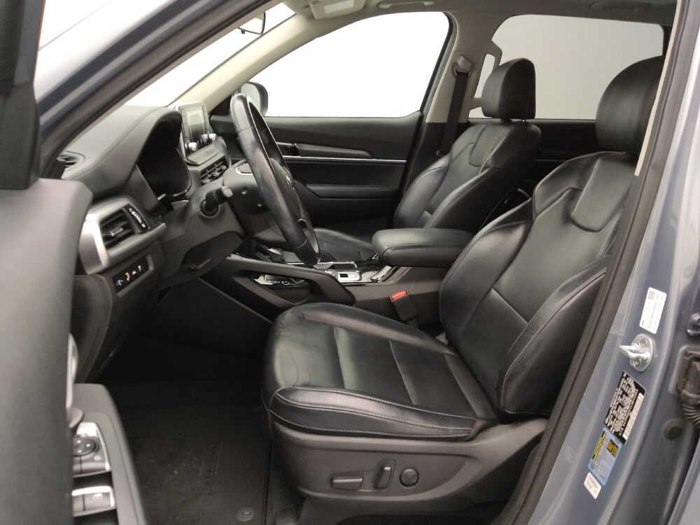 2020 Kia Telluride in Wichita, KS 67207 - 18120024 17