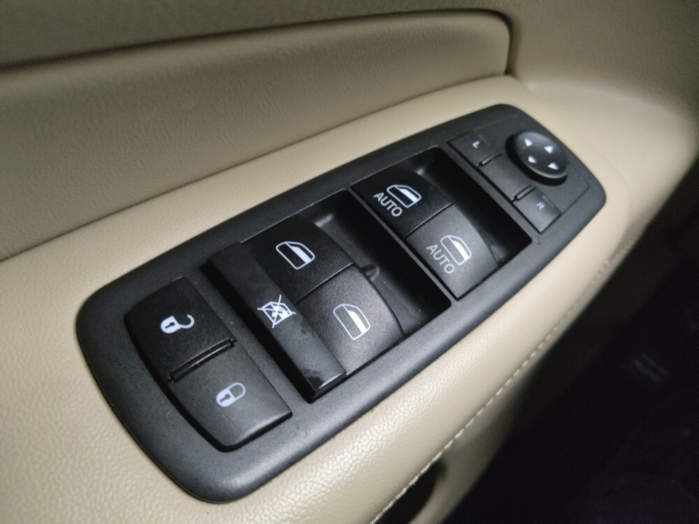 2019 Jeep Grand Cherokee in St. Louis, MO 63136 - 18120026 27