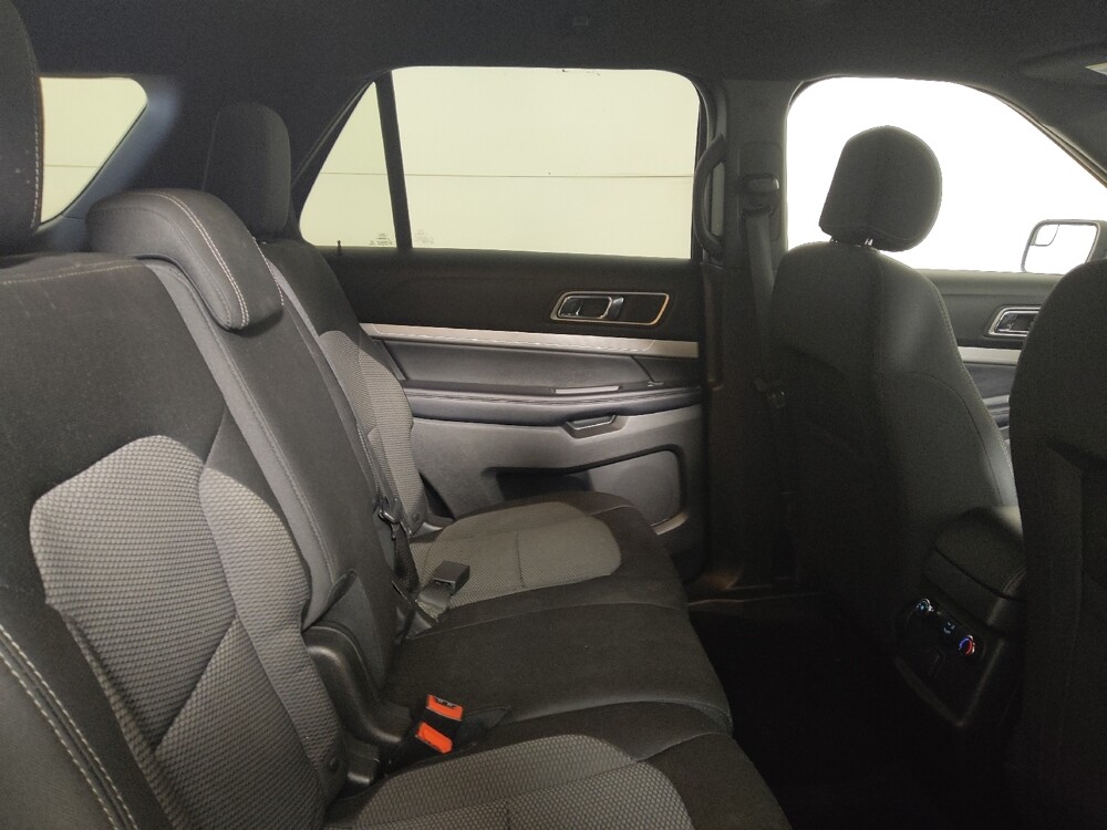 2017 Ford Explorer in Midlothian, IL 60445 - 18120029 19