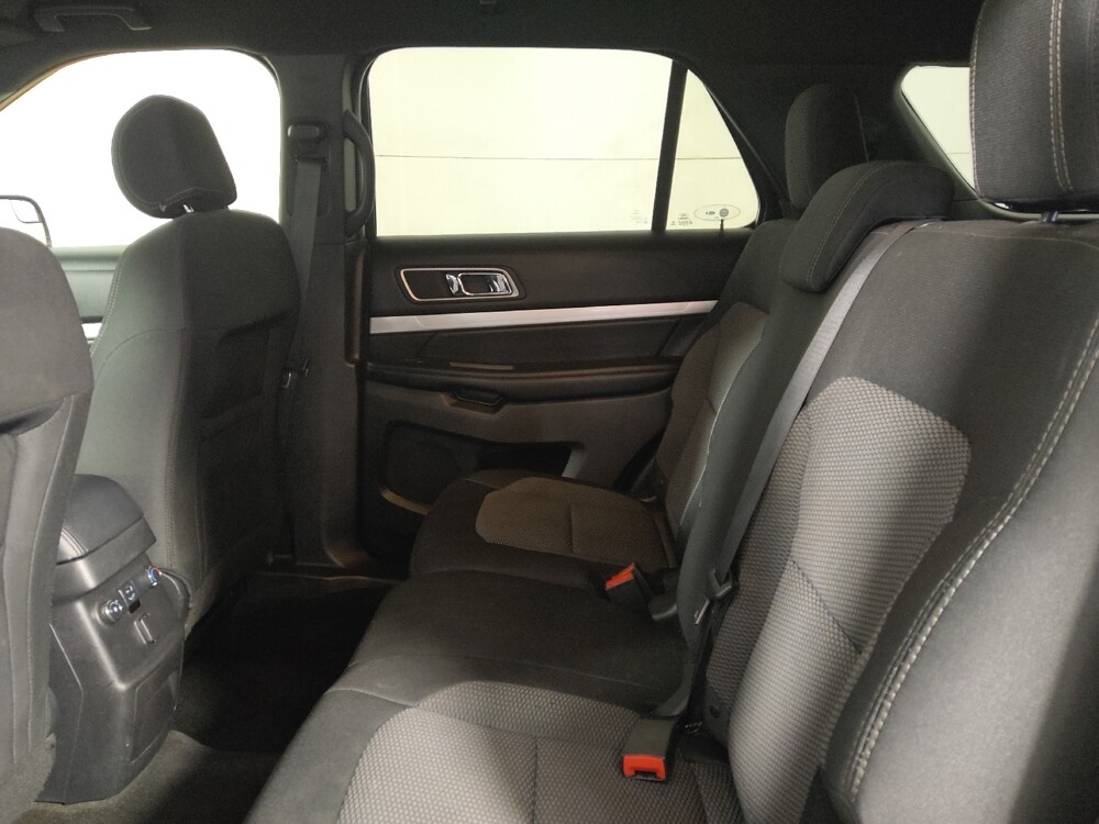 2017 Ford Explorer in Midlothian, IL 60445 - 18120029 18