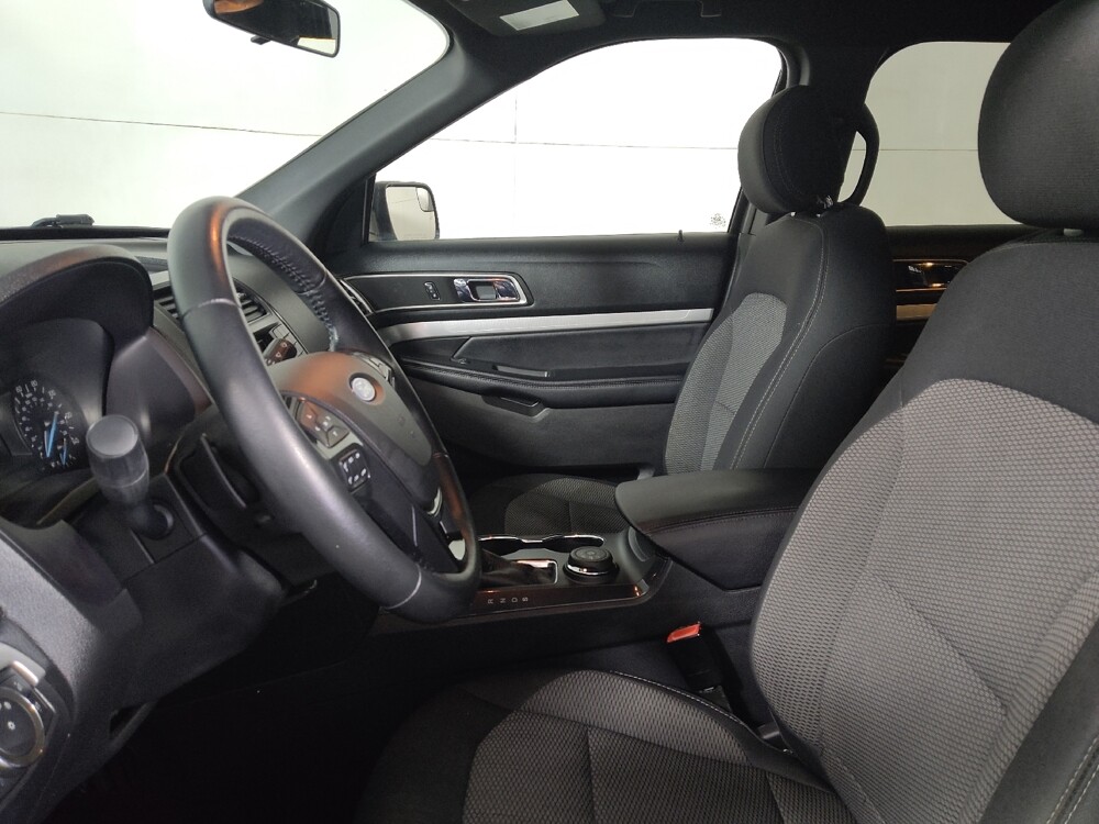 2017 Ford Explorer in Midlothian, IL 60445 - 18120029 17