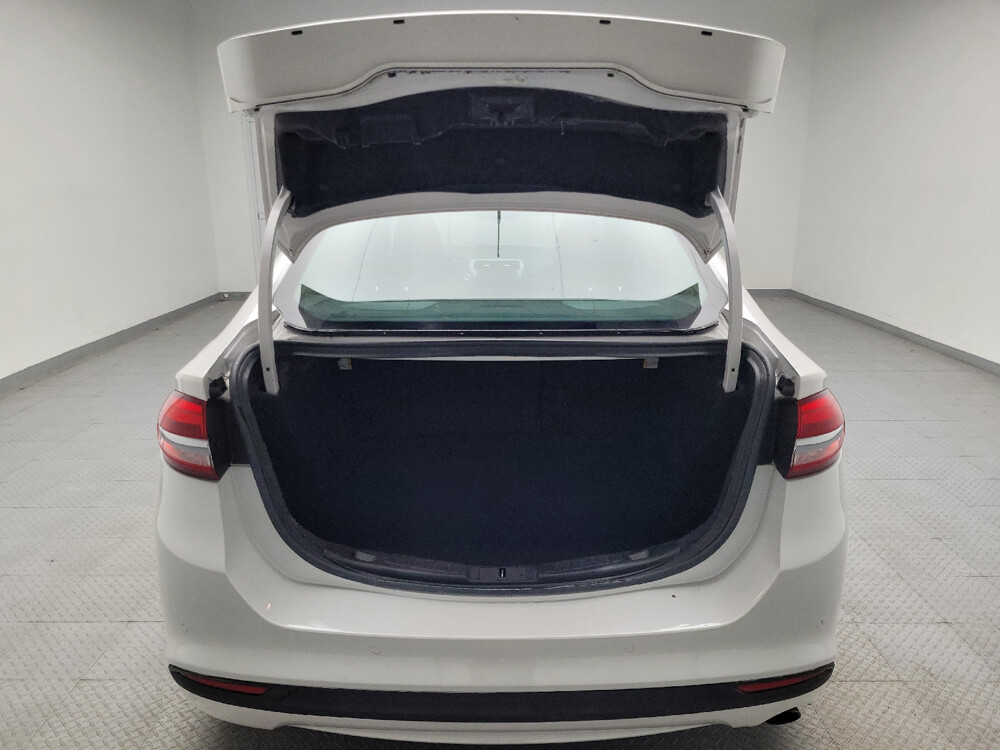 2017 Ford Fusion in Taylor, MI 48180 - 18120033 29