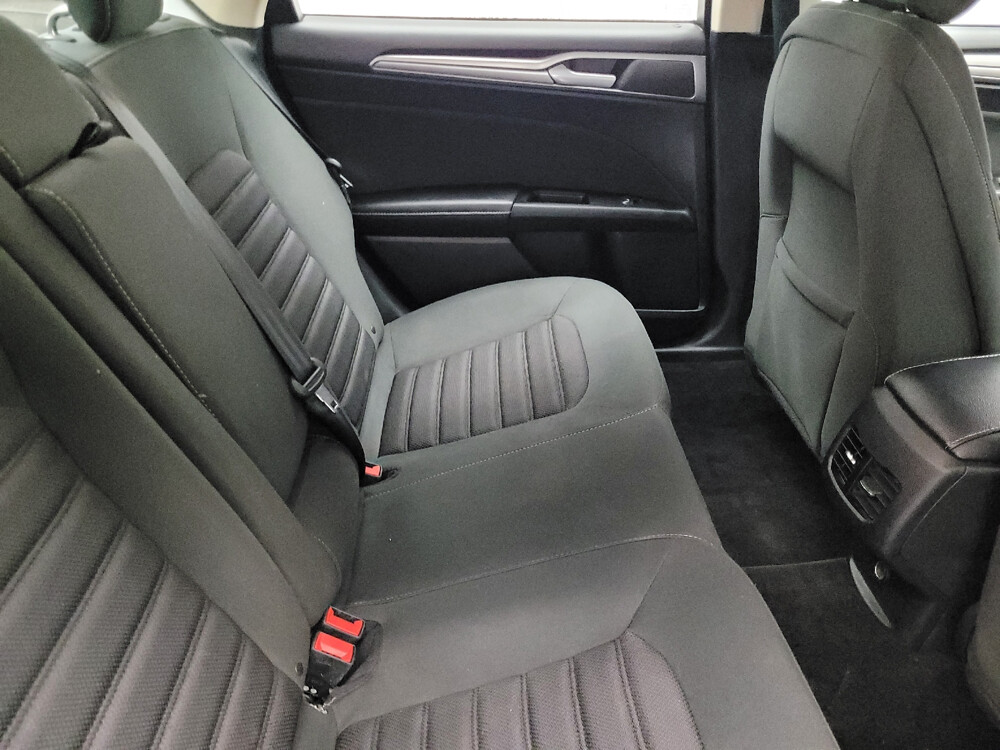 2017 Ford Fusion in Taylor, MI 48180 - 18120033 19