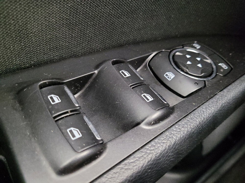 2017 Ford Fusion in Taylor, MI 48180 - 18120033 27