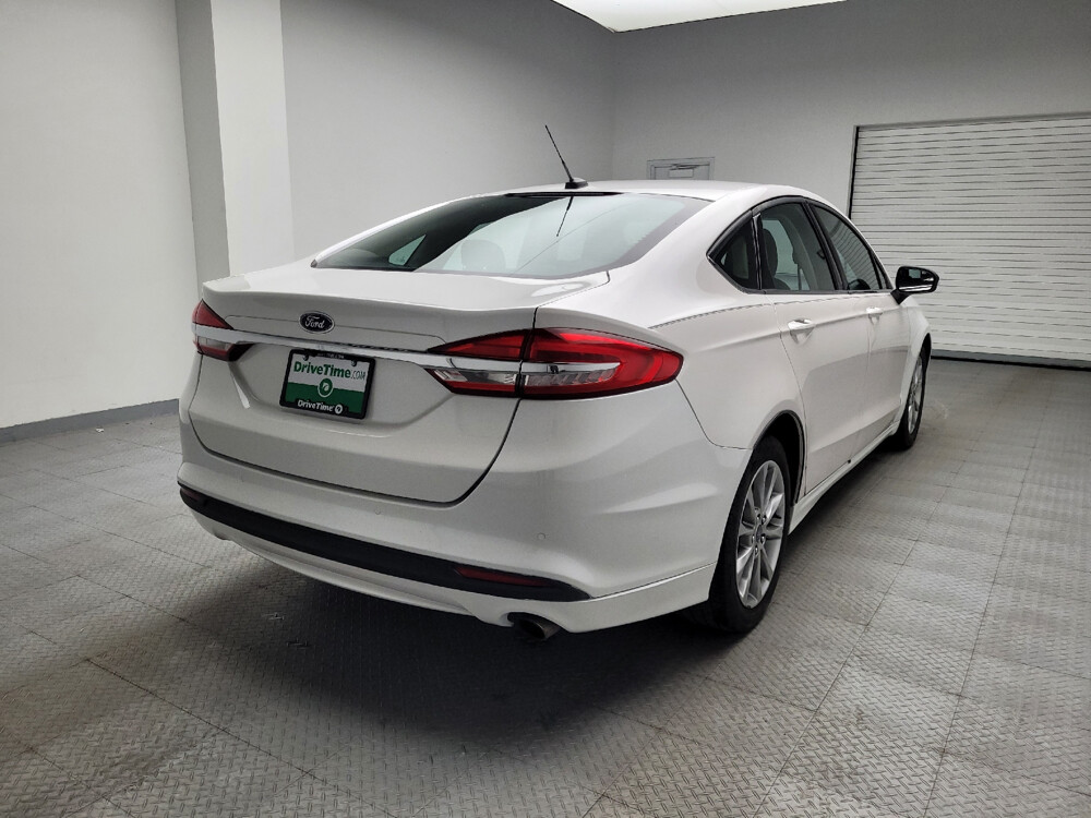 2017 Ford Fusion in Taylor, MI 48180 - 18120033 9