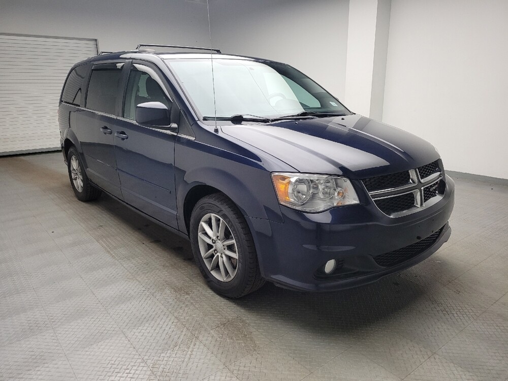 2015 Dodge Grand Caravan in Eastpointe, MI 48021 - 18120039 13