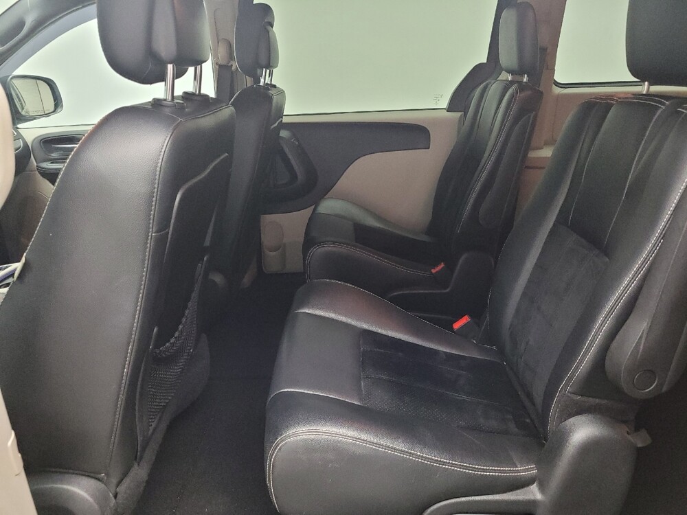 2015 Dodge Grand Caravan in Eastpointe, MI 48021 - 18120039 18