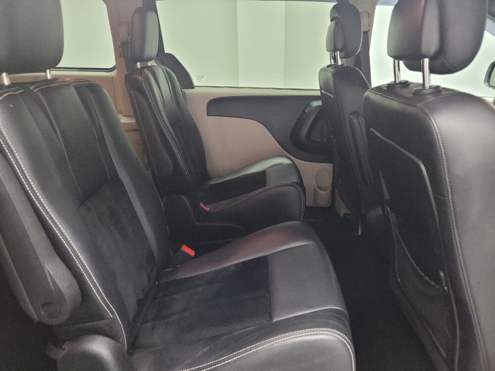 2015 Dodge Grand Caravan in Eastpointe, MI 48021 - 18120039 19