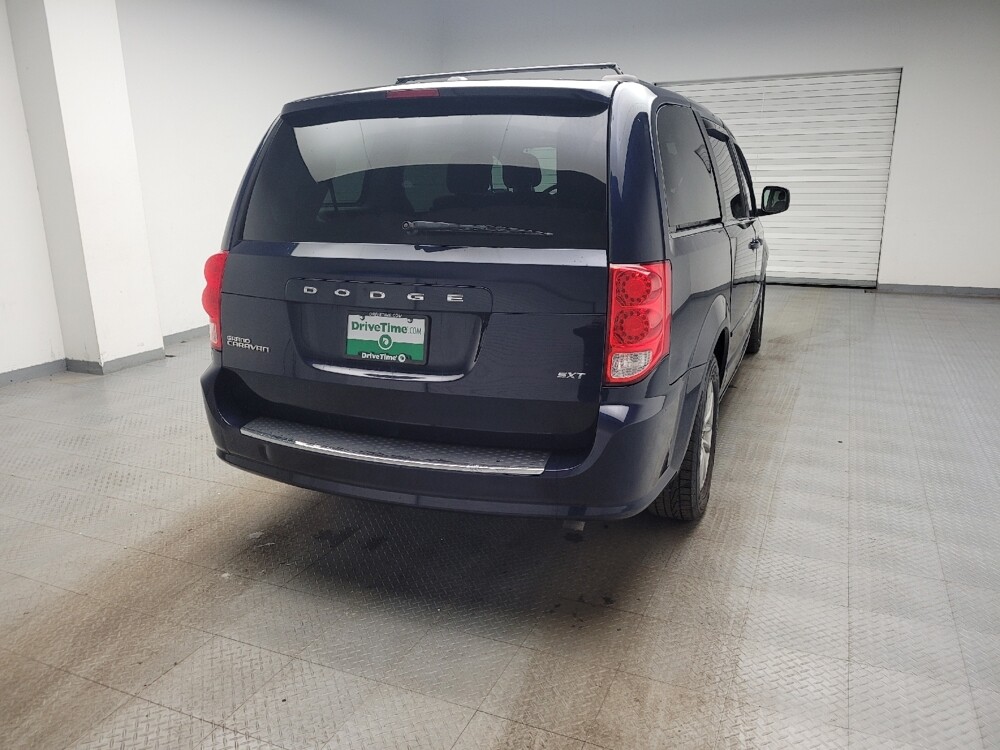 2015 Dodge Grand Caravan in Eastpointe, MI 48021 - 18120039 7