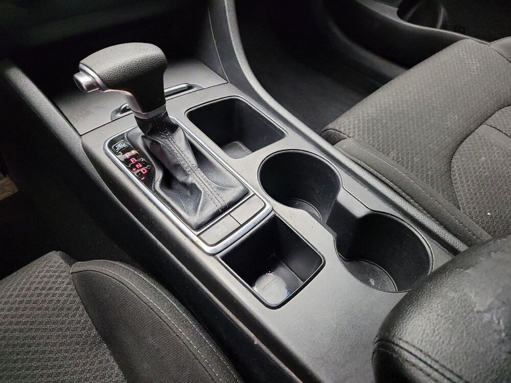 2016 Kia Optima in Eastpointe, MI 48021 - 18120040 26