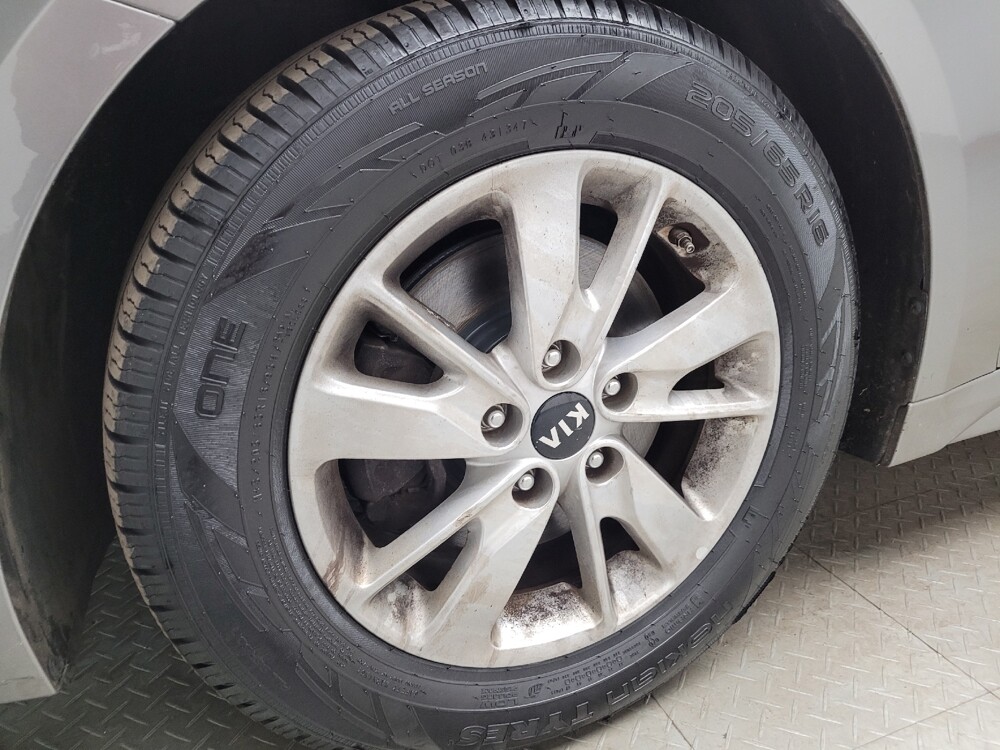 2016 Kia Optima in Eastpointe, MI 48021 - 18120040 31