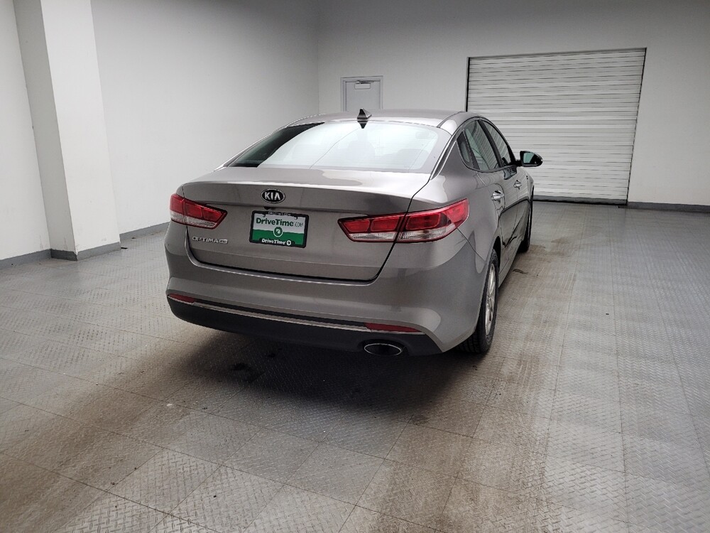 2016 Kia Optima in Eastpointe, MI 48021 - 18120040 7