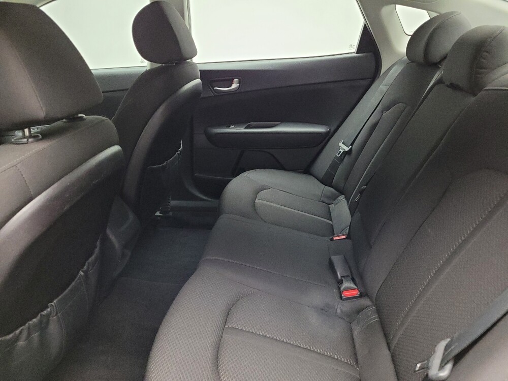 2016 Kia Optima in Eastpointe, MI 48021 - 18120040 18