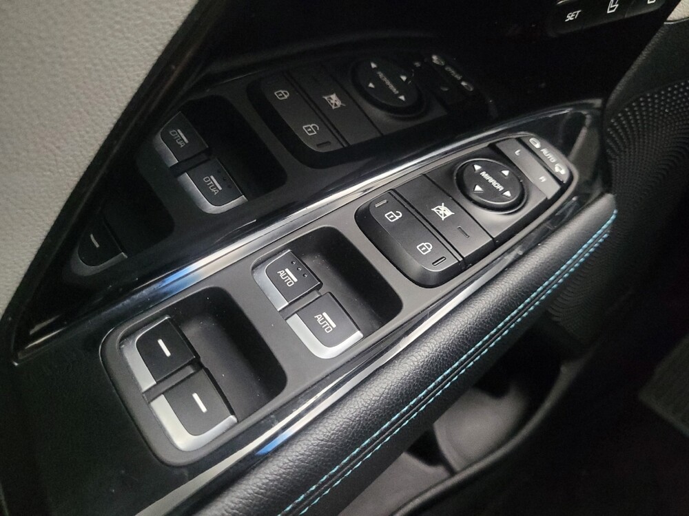 2019 Kia Niro in Ft Wayne, IN 46805 - 18120044 27