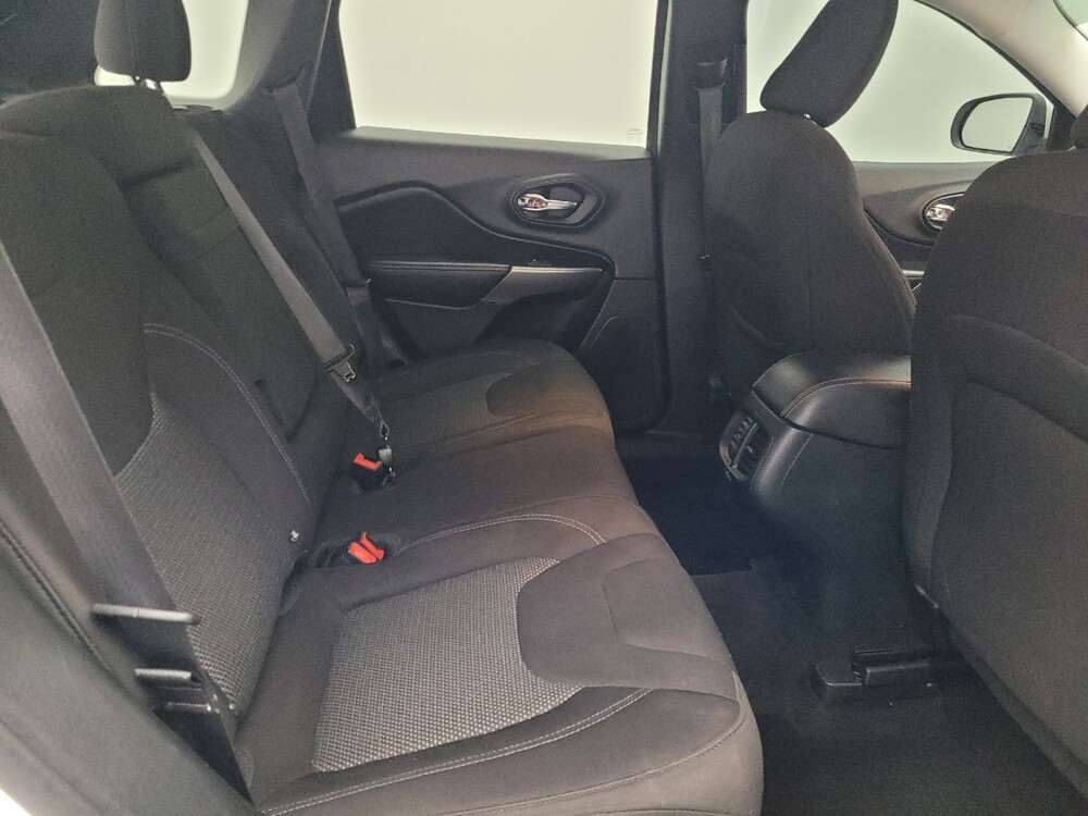 2019 Jeep Cherokee in Orlando, FL 32808 - 18120052 19