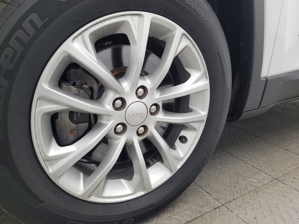 2019 Jeep Cherokee in Orlando, FL 32808 - 18120052 31