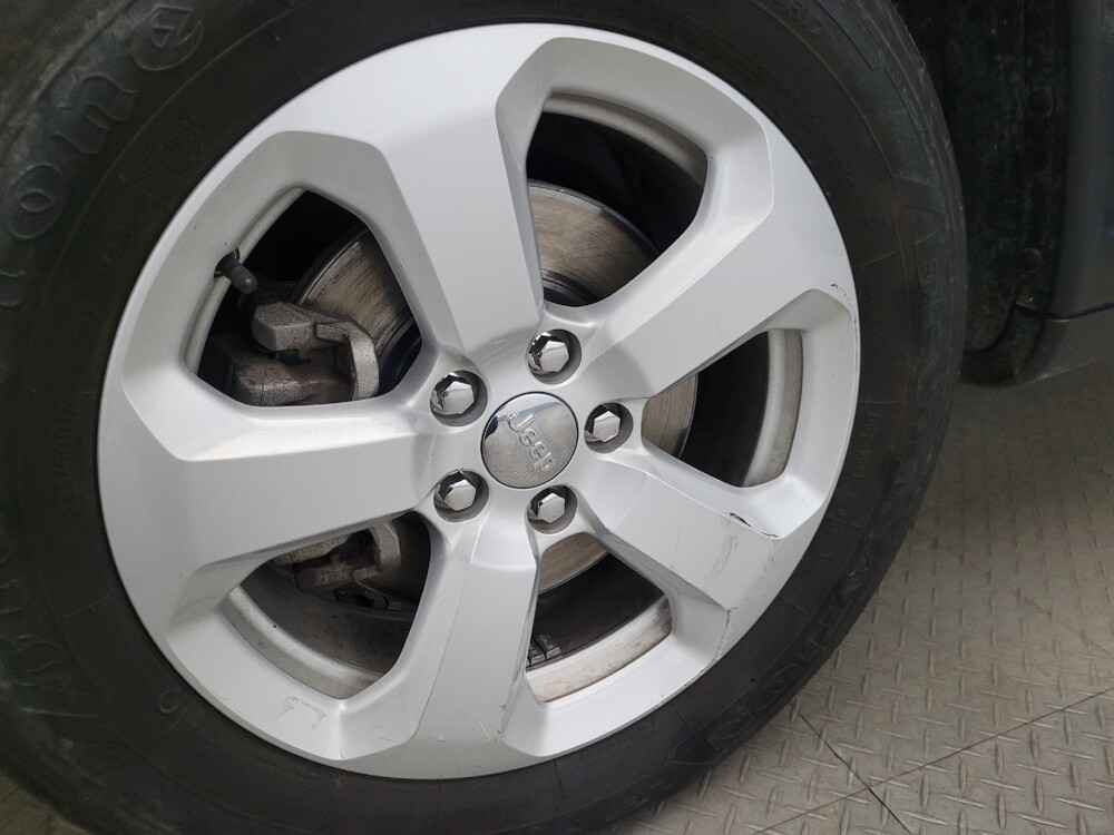 2020 Jeep Compass in Pittsburgh, PA 15237 - 18120060 31