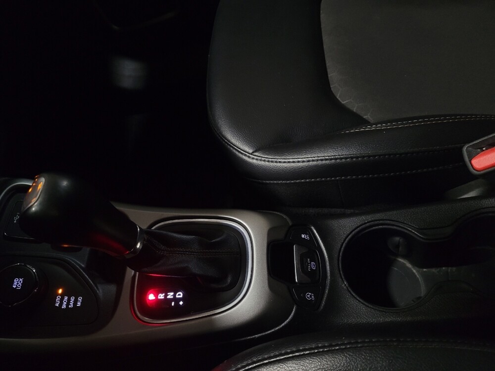 2020 Jeep Compass in Pittsburgh, PA 15237 - 18120060 26