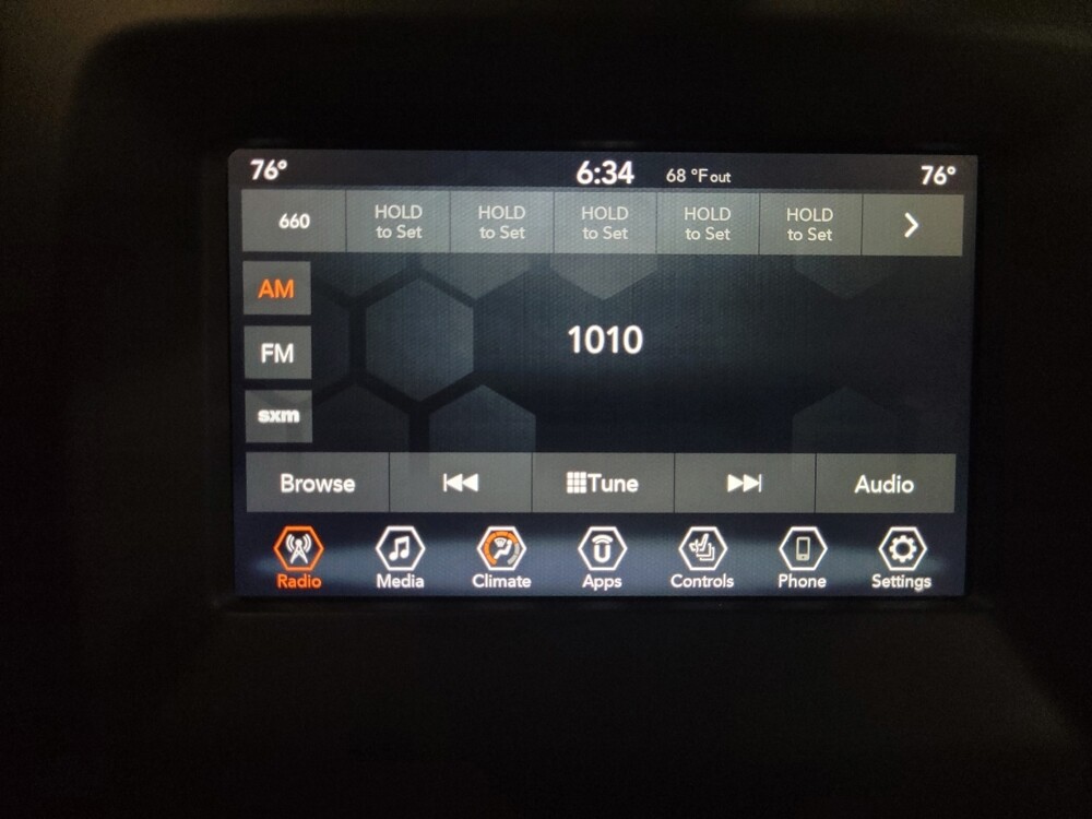 2020 Jeep Compass in Pittsburgh, PA 15237 - 18120060 25