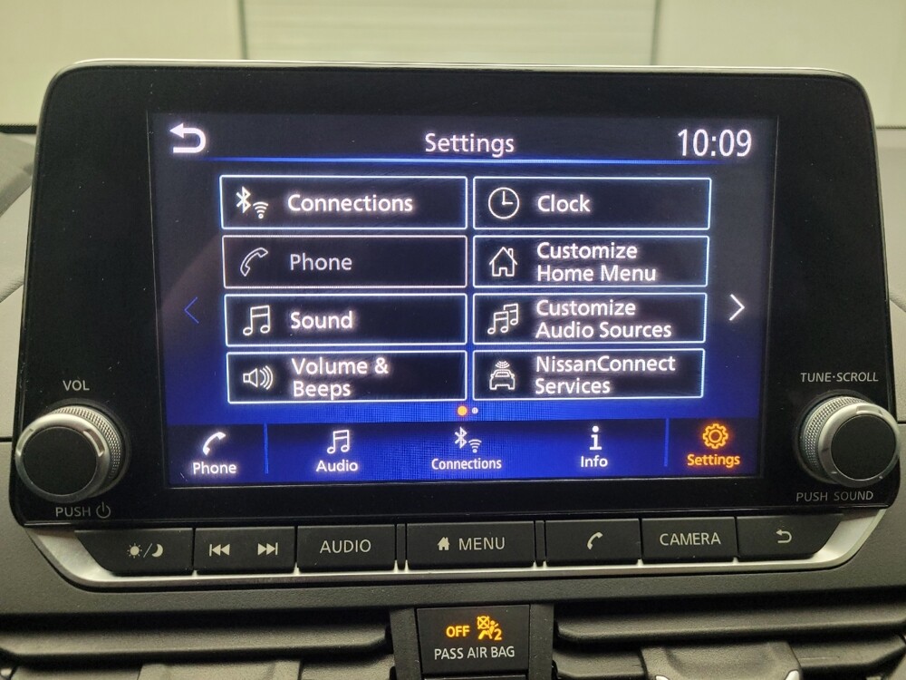 2025 Nissan Altima in Taylor, MI 48180 - 18120065 25