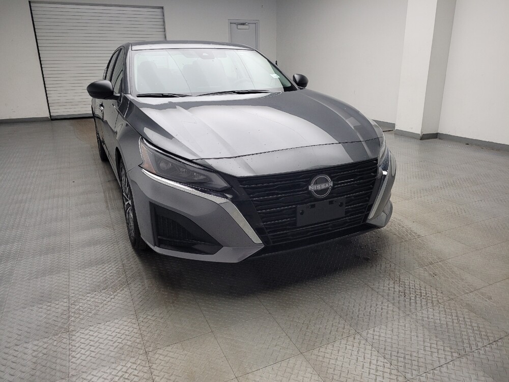 2025 Nissan Altima in Taylor, MI 48180 - 18120065 14