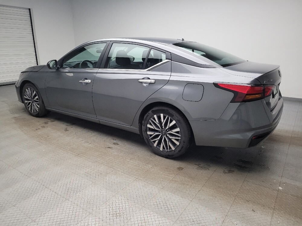 2025 Nissan Altima in Taylor, MI 48180 - 18120065 3