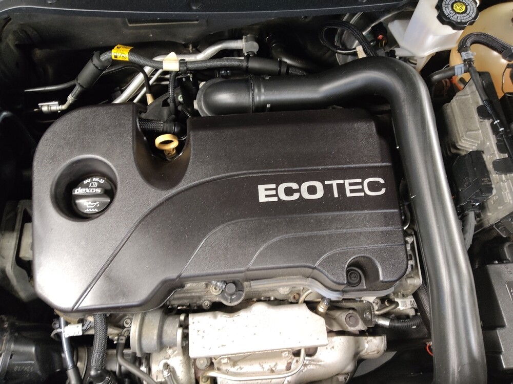 2018 Chevrolet Equinox in Greenville, SC 29607 - 18120067 30