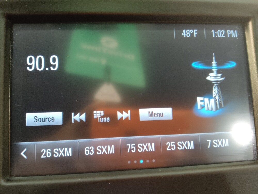 2018 Chevrolet Equinox in Greenville, SC 29607 - 18120067 25