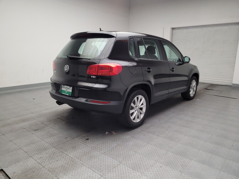 2017 Volkswagen Tiguan in Downey, CA 90241 - 18120069 9
