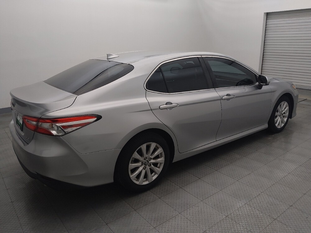 2019 Toyota Camry in Live Oak, TX 78233 - 18120070 10