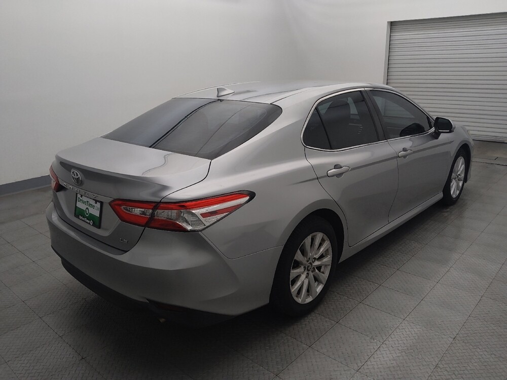 2019 Toyota Camry in Live Oak, TX 78233 - 18120070 9