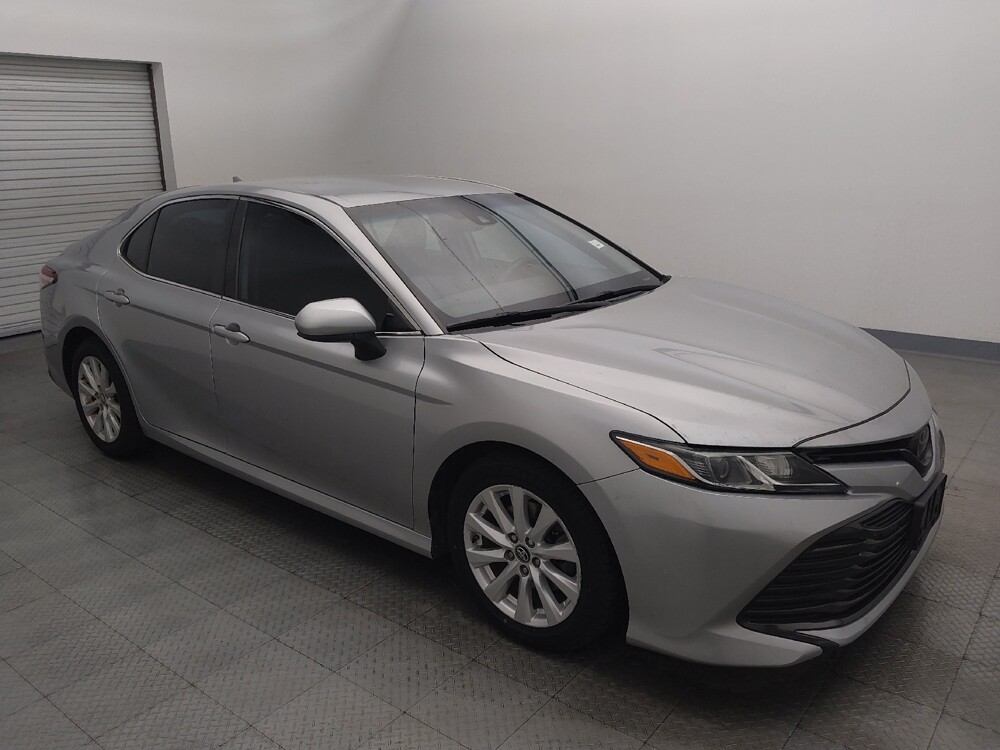 2019 Toyota Camry in Live Oak, TX 78233 - 18120070 11