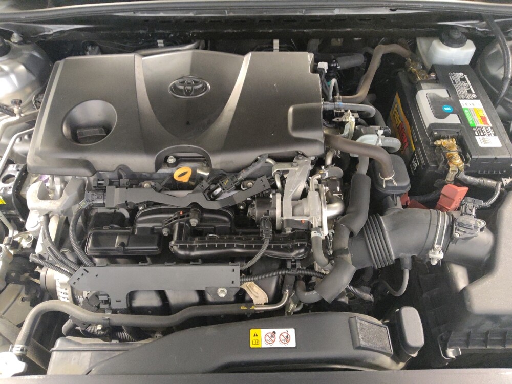 2019 Toyota Camry in Live Oak, TX 78233 - 18120070 30