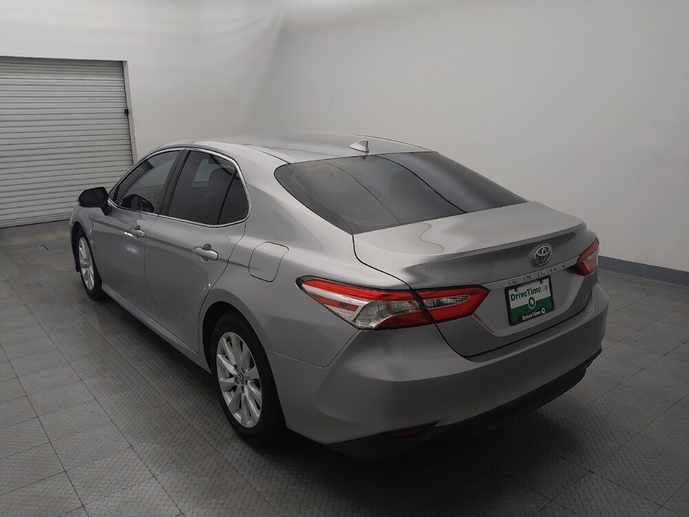 2019 Toyota Camry in Live Oak, TX 78233 - 18120070 5