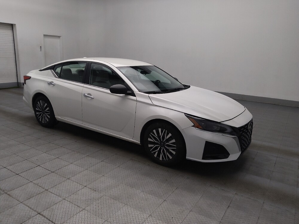 2025 Nissan Altima in Macon, GA 31210 - 18120072 11