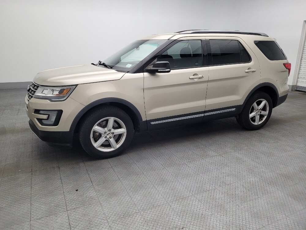 2017 Ford Explorer in Orlando, FL 32808 - 18120074 2
