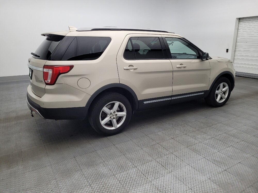 2017 Ford Explorer in Orlando, FL 32808 - 18120074 10
