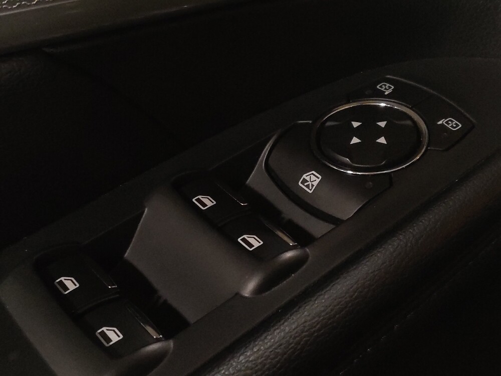 2017 Ford Explorer in Orlando, FL 32808 - 18120074 27