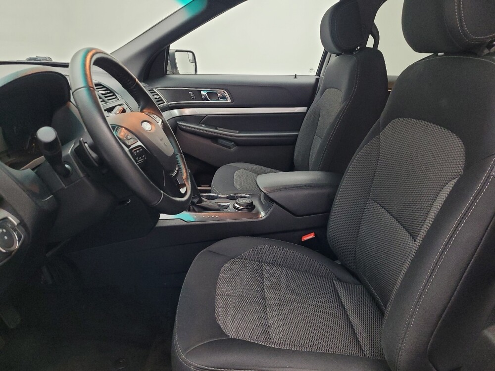 2017 Ford Explorer in Orlando, FL 32808 - 18120074 17