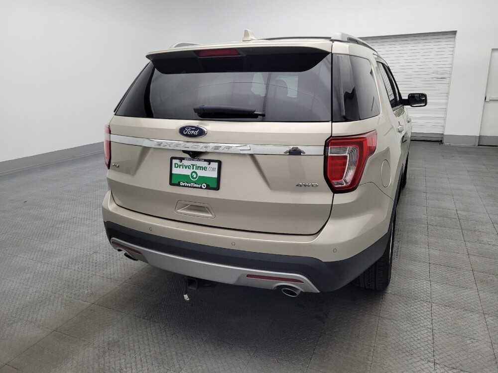 2017 Ford Explorer in Orlando, FL 32808 - 18120074 7