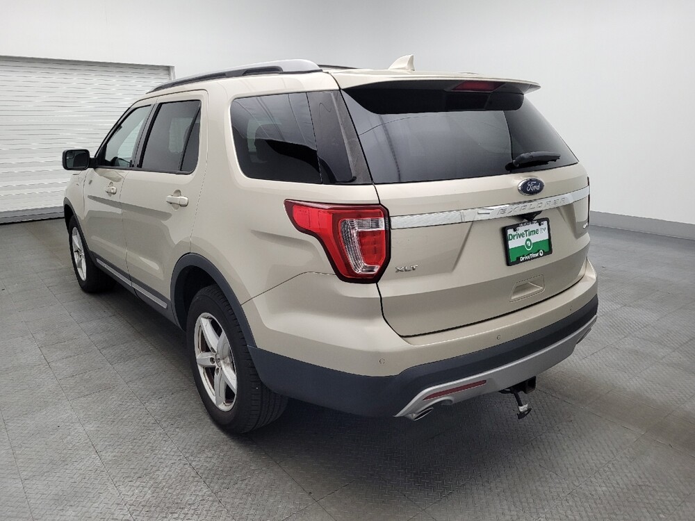 2017 Ford Explorer in Orlando, FL 32808 - 18120074 5