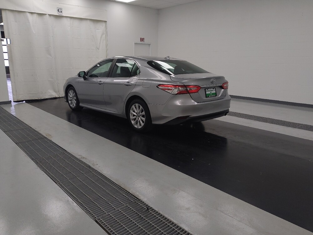 2019 Toyota Camry in St. Louis, MO 63136 - 18120075 5