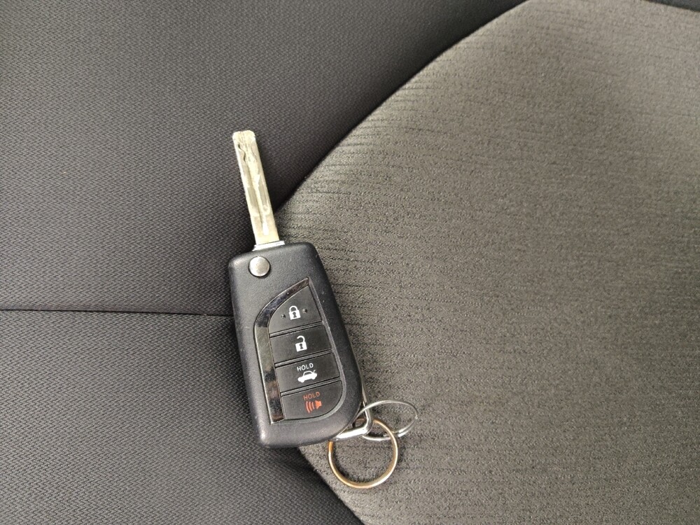 2019 Toyota Camry in St. Louis, MO 63136 - 18120075 32